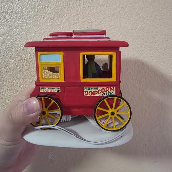 Vintage Style Popcorn Cart Playset - Picture 4 of 4